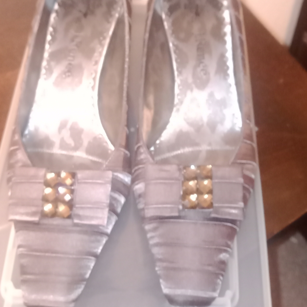J.Renee 9 1/2 M gray
